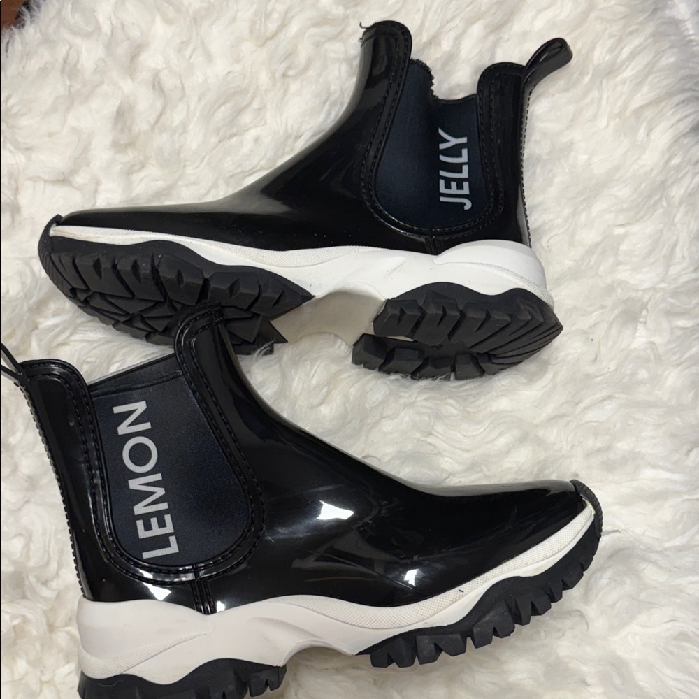 Lemon Jelly Jayden 10 black vegan ankle rain boots